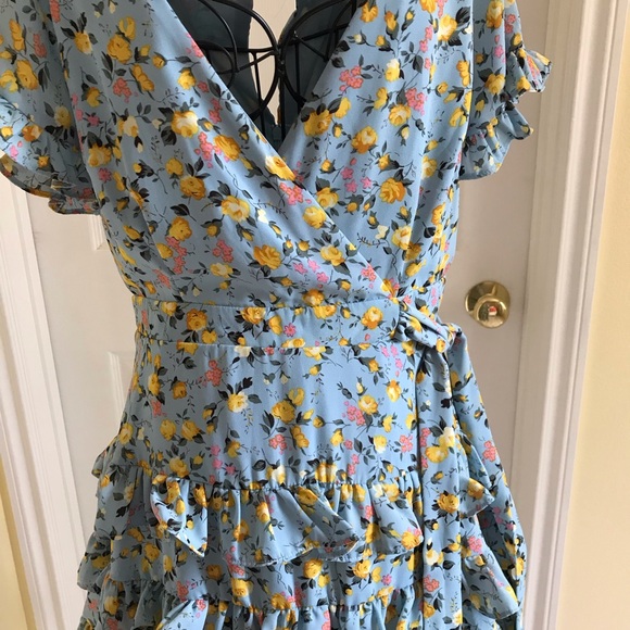 HOST PICK 🎉Lulus Feeling Butterflies Blue Tiered Ruffle Mini Dress NWT Sz. Med - Picture 3 of 9